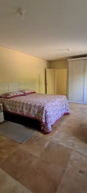 Suíte com guarda-roupa embutido — Casa Bambu, Sítio Bambu Rede