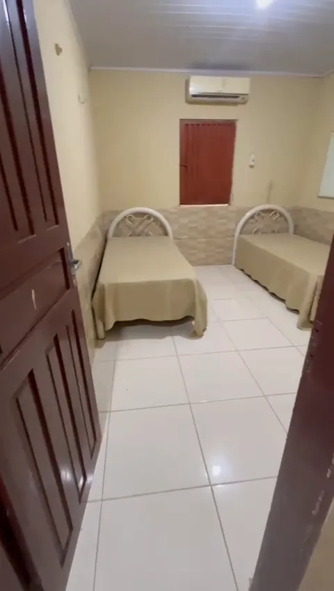 Quarto com duas camas de solteiro — Casa Jibóia, Sítio Bambu Rede