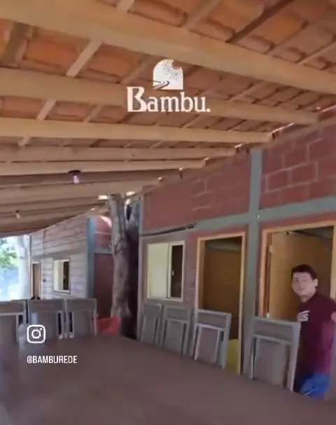 Mesa grande para reunir todo mundo — Casa Mangueira, Sítio Bambu Rede