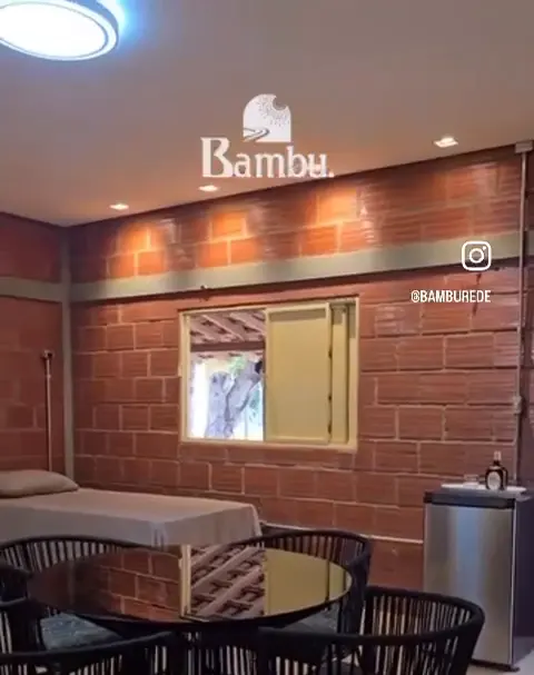 Mesa com bebedouro — Casa Mangueira, Sítio Bambu Rede